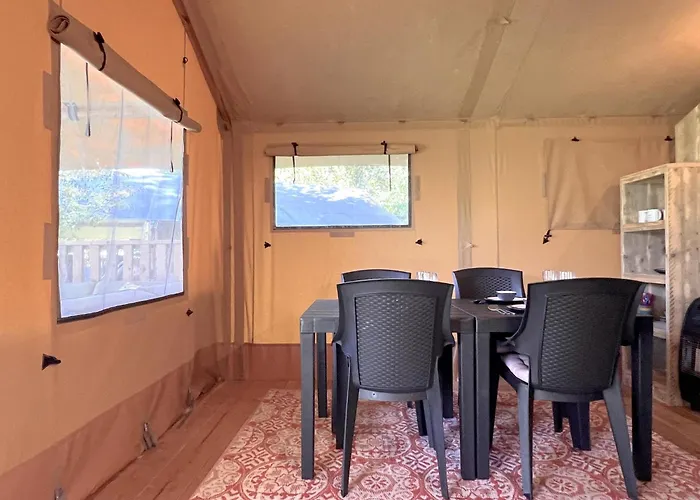 De Vlinder ラグジュアリーテント *